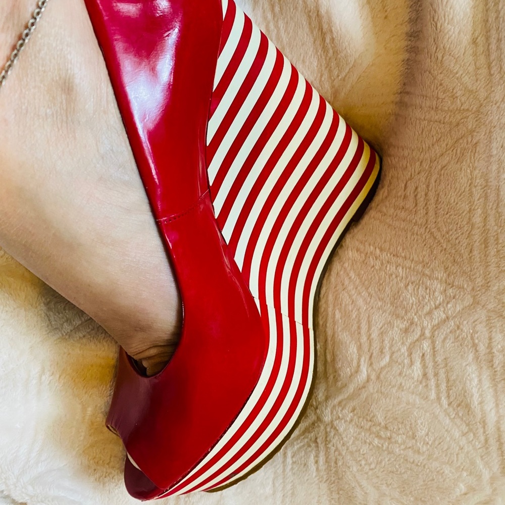 Michael Kors wedges - Picture 8 of 9